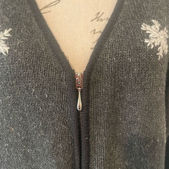 Christmas Sweater Ice Skating Bears Gray zip down by Christopher & Banks SZ XL - Picture 6 of 9